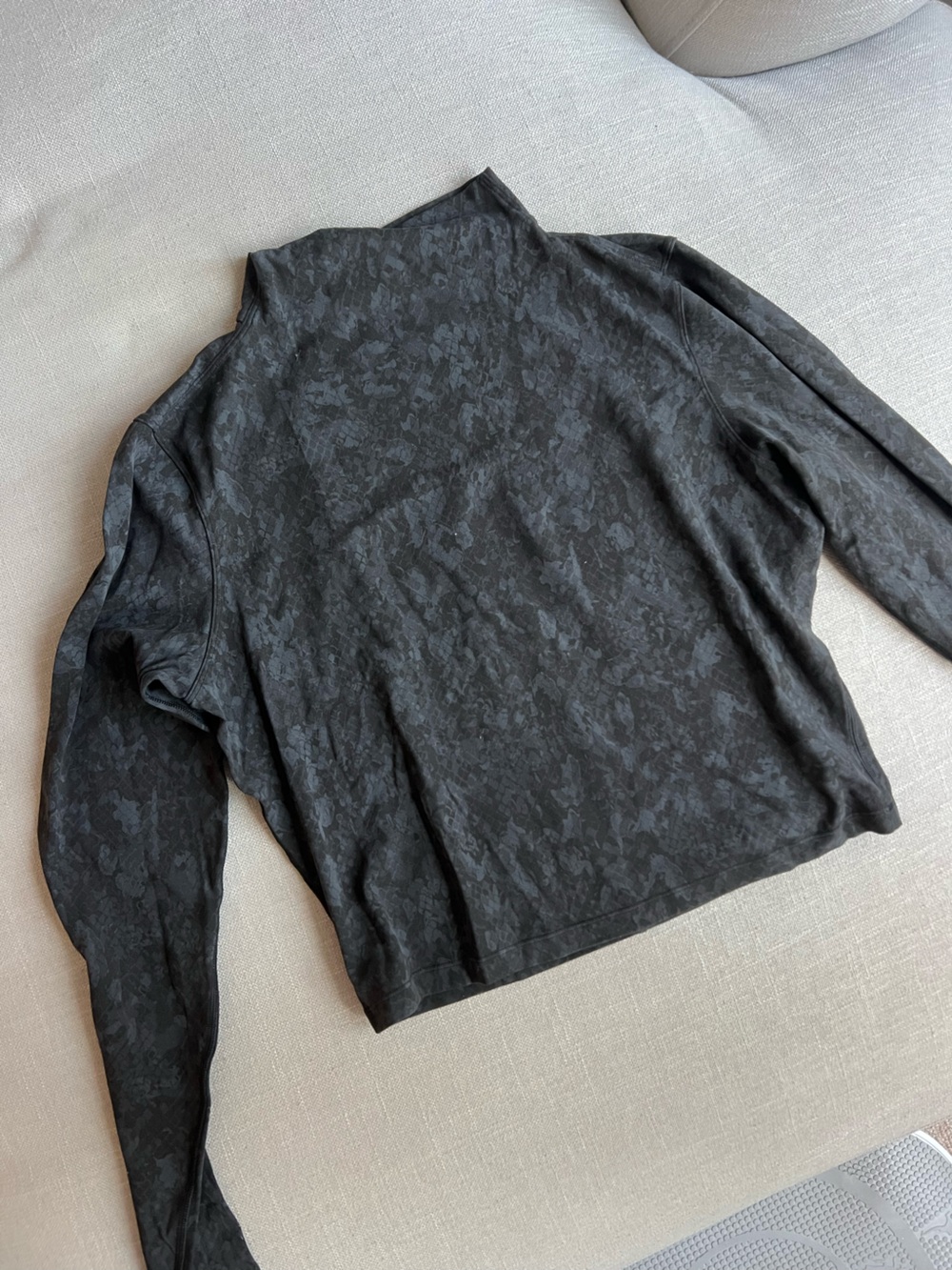 Lululemon athletic cropped mock neck